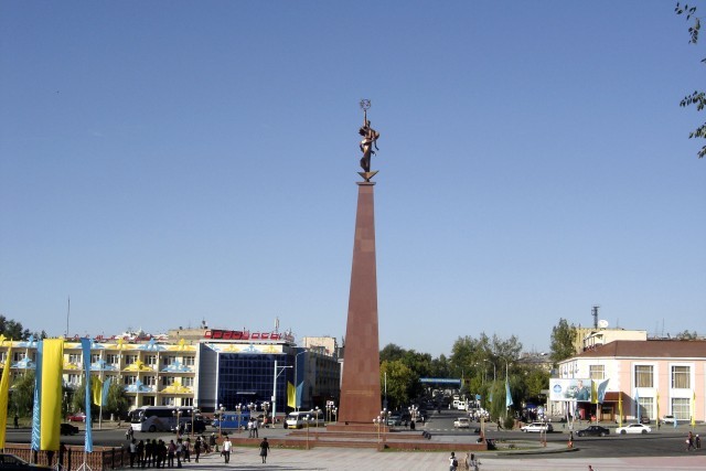 Монумент Независимости, пл. Ордабасы, Шымкент