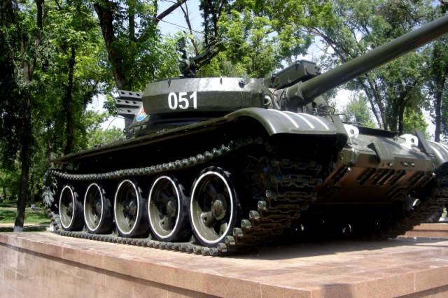 Выставка военной техники в парке им. Абая