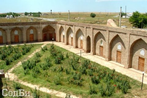 Памятник архитектуры, Байдибекский район Южного Казахстана