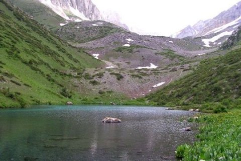 Горное озеро, Сайрам-Угамский Национальный парк