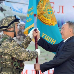 Назарбаев посетил в Шымкенте строящийся военный комплекс