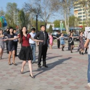 Шымкент вальсирует!
