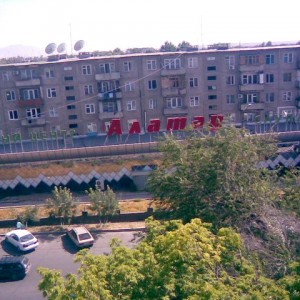 Арендаторы закрывающегося магазина не могут вернуть деньги за выкупленные бутики