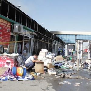 В Шымкенте продавцы сгоревшего рынка «Бекжан» снова бастовали